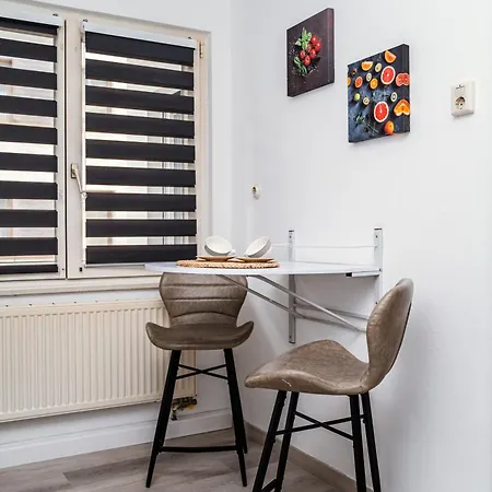 Ferienwohnung Ella - Direkt Am Bodensee Friedrichshafen Exterior foto